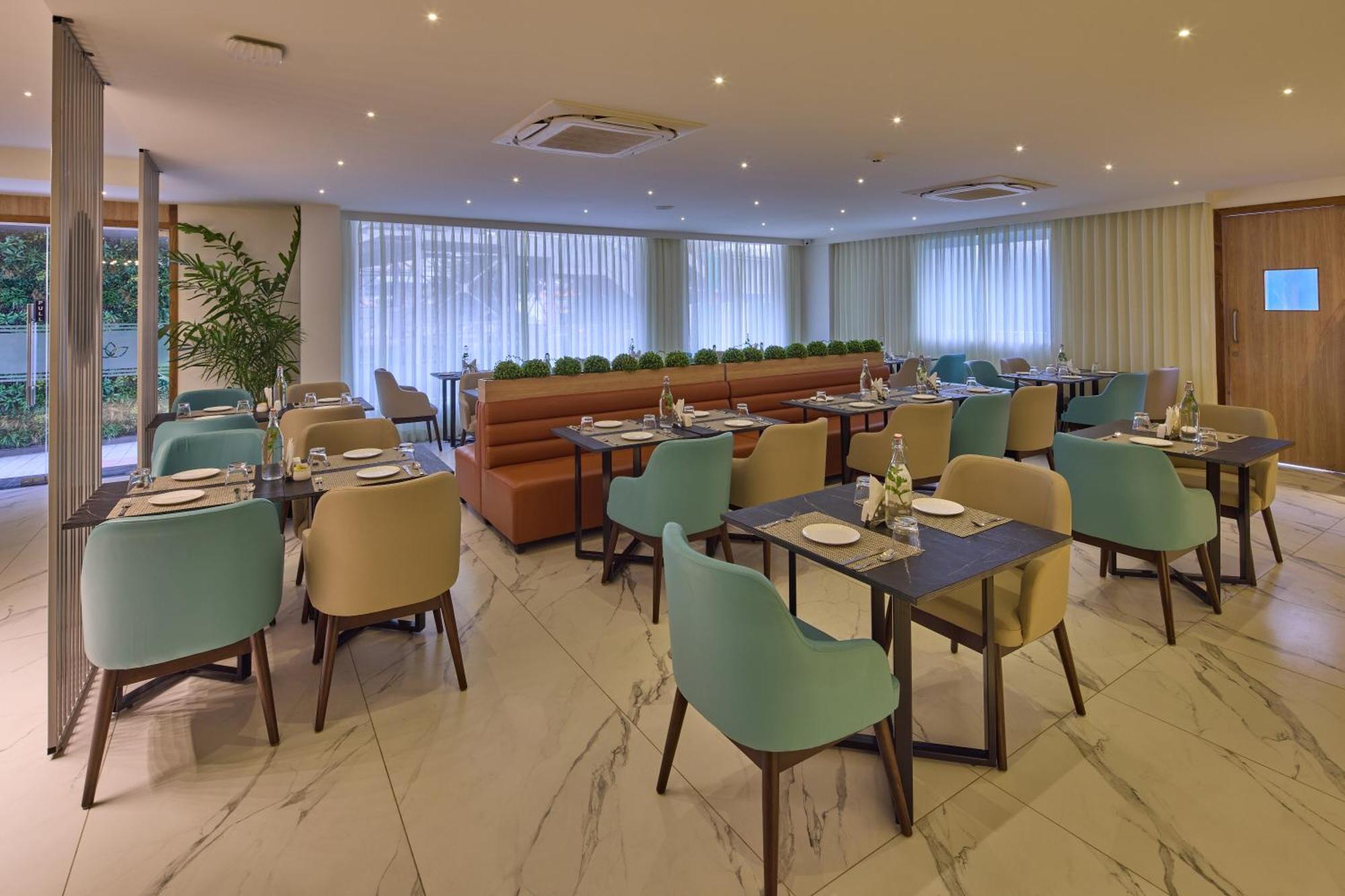 Grand Continent Hebbal A Sarovar Portico Affiliate Hotel Bangalore Dış mekan fotoğraf