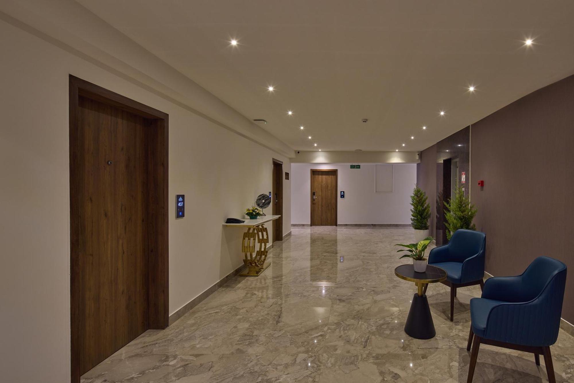 Grand Continent Hebbal A Sarovar Portico Affiliate Hotel Bangalore Dış mekan fotoğraf