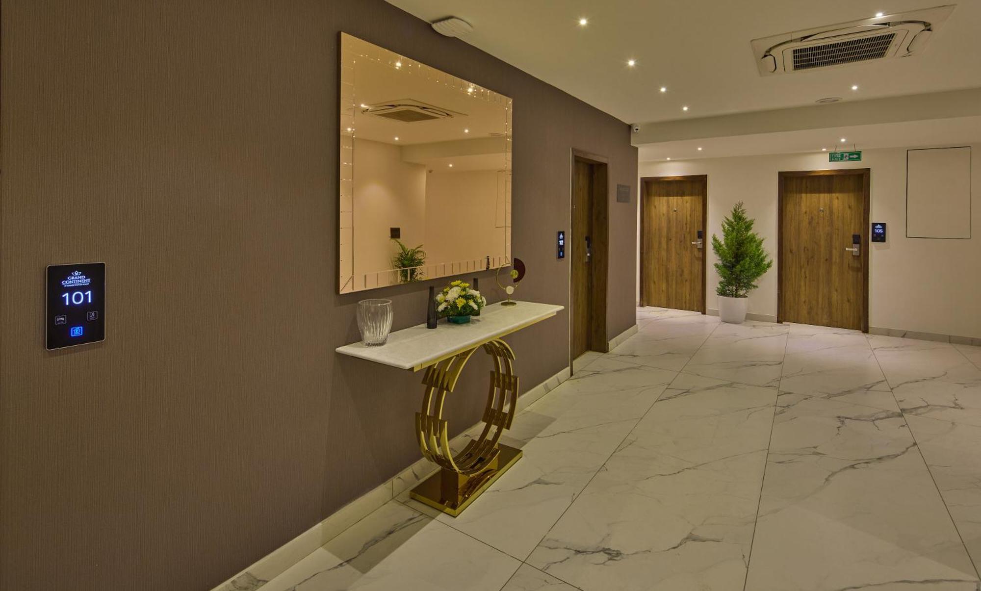 Grand Continent Hebbal A Sarovar Portico Affiliate Hotel Bangalore Dış mekan fotoğraf